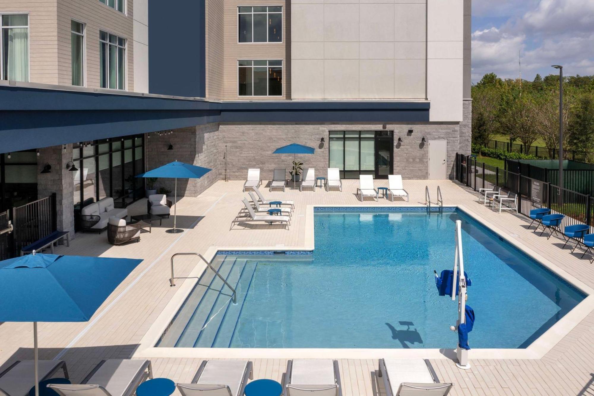 Hampton Inn Orlando Southeast Nona Narcoossee エクステリア 写真